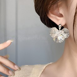 Aretes de circonita cúbica transparente con micropavé de latón y flores&nbsp;FS-WG65913-02