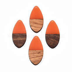Pendentifs en résine transparente et bois de noyer&nbsp;RESI-N025-032-C07