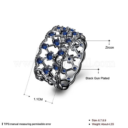 トレンドの真鍮製キュービックジルコニア指輪  中空ワイドバンドリング  ブルー  ガンメタ色  usサイズ7（17.3mm） RJEW-BB27330-D-7-1