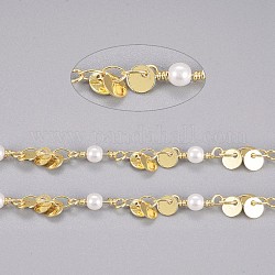Handgefertigte Perlenketten aus Messing, mit Messingcharme, Glasimitat Perle und Spule, gelötet, langlebig plattiert, Flachrund, weiß, golden, 10.5x3.2x3 mm, 3.5x2.5x0.3 mm, ca. 32.8 Fuß (10m)/Rolle