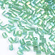 ガラスシードビーズを等級分けする  六角形（ツーカット）  透明色の虹  ターコイズ  1.5~2.5x1.5~2mm  穴：0.8mm  約2100個/袋  450 G /袋 SEED-S022-05F-2