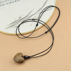 Colliers pour femmes avec pendentif cœur en bois et cordon ciré noir ajustable&nbsp;FS-WG059F7-01