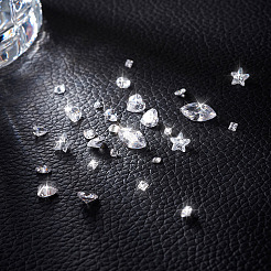 7 cabochon en zircone cubique de style&nbsp;ZIRC-CD0001-07