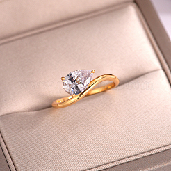 Fingerringe aus Messing mit Pavé-Fassung und einem einzelnen Zirkonia für Damen&nbsp;ZK8046-1