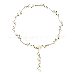 Colliers en laiton micro pavé de zircones cubiques vertes et de perles d'imitation à maillons en forme de branche de fleur pour femmes&nbsp;NJEW-JN05309