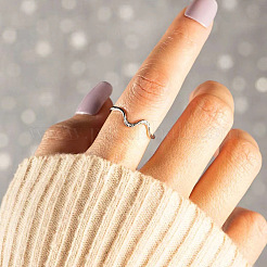Wellenförmige Fingerringe aus Messing mit Mikropflaster und klarem Zirkonia&nbsp;FS-WG385C2-05