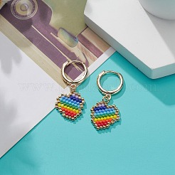 Boucles d'oreilles pendantes en forme de cœur tressé de graines japonaises de couleur arc-en-ciel&nbsp;EJEW-MZ00004
