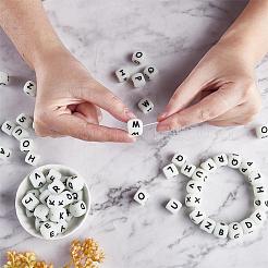 104 Stück Leuchtwürfel Silikonperlen Buchstabenquadrat Würfel Alphabetperlen mit 2 mm Lochabstandshalter lose Buchstabenperlen für die Schmuckherstellung von Armbändern&nbsp;JX439A