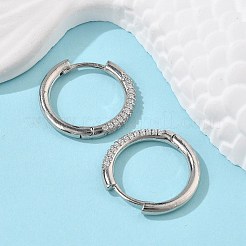 Orecchini a cerchio huggie in zirconi cubici micro pavè di ottone&nbsp;LS-EJEW-K083-36P-B