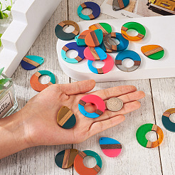 24 pièces 12 styles de pendentifs en résine et bois de noyer&nbsp;WOOD-TA0001-78