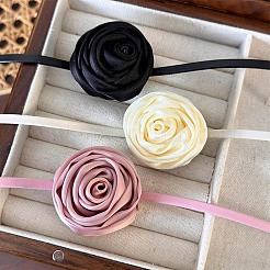 Collana girocollo da donna in pelle sintetica con ciondolo a forma di rosa francese in tessuto 1 pezzo&nbsp;NJEW-CL0001-06B