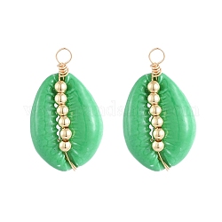 Spray Paint Cowrie Shell Pendants, with Brass Beads and Copper Wire, Golden, Green, 20~25x13~16x5~11mm, Hole: 2.5mm