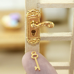 Serratura e chiave della porta in lega in miniatura, per gli accessori della casa delle bambole che fingono decorazioni di scena, oro, 13.5~23.8x4.3~16mm, 2 pc / set