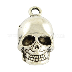 Colgantes de cráneo de aleación de estilo tibetano de Halloween, sin plomo y cadmio, plata antigua, 20x11x7mm, agujero: 2 mm