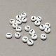 Perline con lettere a foro orizzontale in acrilico bianco e nero SACR-Q101-01T-1