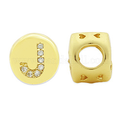 Perle di zirconi cubici trasparenti in micro pavè di ottone, piatta e rotonda con la lettera, letter.j, 7.5x6.5mm, Foro: 3.5 mm, 3pcs/scatola