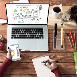 Подставки для ручек из прозрачного акрила с наклонной задней стенкой на 3 слот&nbsp;ODIS-PH0001-69A