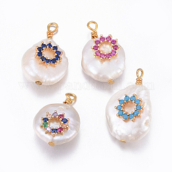 Pendentifs de perles d'eau douce de culture naturelle, avec les accessoires de zircons en laiton, pépites avec des fleurs, or, couleur mixte, 17~26x11~16x5~11mm, Trou: 1.6~2mm