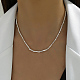 女性のための鉄のペンダントネックレス  銀色のメッキ  カーブ  16-7/8インチ（43cm） VQ0358-1-2