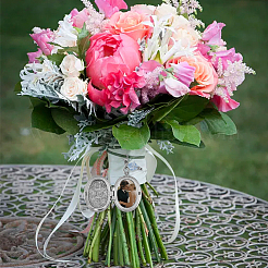 Colgante de medallón de acero inoxidable 316 con forma ovalada y flores&nbsp;PALLOY-AB00013