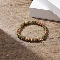 Bracciale elasticizzato con pietre preziose rotonde e perline con ciondolo a croce in ottone&nbsp;BJEW-JB08097