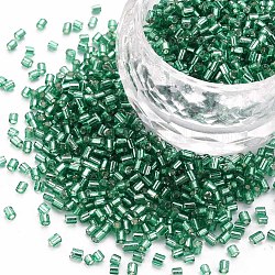 Abalorios de vidrio bugle, plata forrada, verde mar, 1.8~2.2x1.8~2mm, agujero: 0.8~0.9 mm, aproximamente 15000 unidades / libra