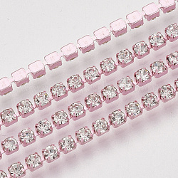 Électrophorèse laiton strass chaînes strass, chaînes de coupe en cristal strass, avec bobine, rose, strass ss6.5 : 2~2.1 mm, environ 10 yards / rouleau