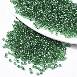 Abalorios de la semilla de cristal, apto para bordado a máquina, plata forrada, redondo, verde, 2.5x1.5mm, agujero: 1 mm, aproximamente 2222 unidades / 50 g
