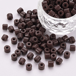 Perles de bugle de verre opaque, trou rond, brun coco, 4x5mm, Trou: 1.6mm, environ 2250 pcs / sachet 