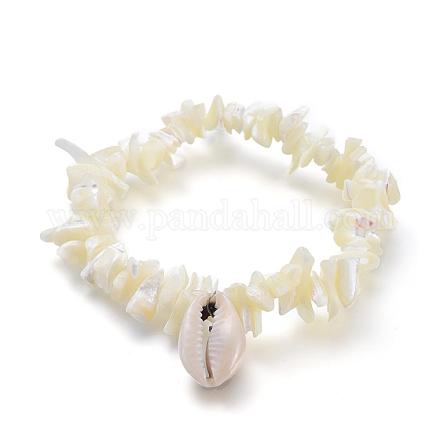 Bracelets extensible en chip perles de coquille blanche avec breloque BJEW-JB03979-1