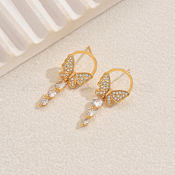 Элегантные серьги-гвоздики с подвесками в виде бабочек из латуни с прозрачными кубическими цирконами&nbsp;UU2168