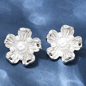 Серьги-гвоздики из искусственного жемчуга с цветком из латуни и АБС-пластика EJEW-M082-08P