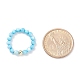 8 pièces 8 couleurs coquille naturelle et anneaux extensibles perlés ronds en laiton pour les femmes RJEW-JR00476-7
