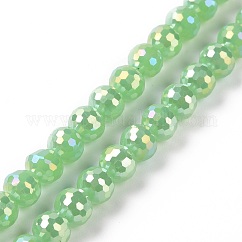 Cuentas de vidrio opaco electrochapa color sólido hebras, color de ab chapado, facetas (96 facetas), redondo, verde claro, 5~6mm, agujero: 1~1.2 mm, aproximamente 95 pcs / cadena, 20.87'' (53 cm)