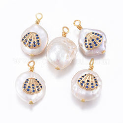 Pendentifs de perles d'eau douce de culture naturelle, avec accessoires zircon cubique micro pave en laiton, pépites avec coquille, or, bleu foncé, 17~26x11~16x5~11mm, Trou: 1.6~2mm
