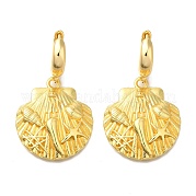 Серьги-кольца из латуни в форме ракушки с покрытием стойки EJEW-H016-43G