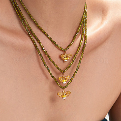 Collana da donna con ciondolo a forma di ape smaltata in acciaio inossidabile chirurgico 316L e zirconi cubici verdi sfaccettati.&nbsp;WG7DD53-01