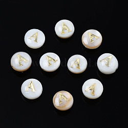 Shell perle naturali di acqua dolce, con decorazioni in metallo acidato in ottone placcato oro, piatta e rotonda con la lettera, colore conchiglia, letter.a, 6x4mm, Foro: 0.8 mm