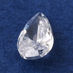Tropfenförmige Zirkonia-Cabochons&nbsp;ZIRC-TAC0004-02C