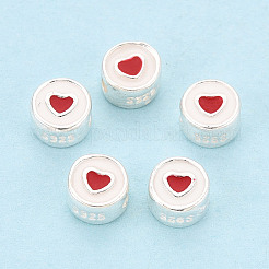 925 плоская круглая эмалированная подвеска из стерлингового серебра с бусинами в форме красных сердечек.&nbsp;STER-T009-22S