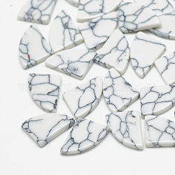 Cabuchones de turquesa sintética, en forma de abanico, blanco, 10x8x1.5mm