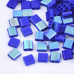2 agujero abalorios de la semilla de cristal, colores plateados medio arcoíris, cuadrado, azul, 5x4.5~5.5x2~2.5mm, agujero: 0.5~0.8 mm, aproximamente 118 unidades / 10 g