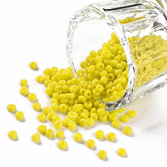 Abalorios de la semilla de cristal, colores opacos semilla, pequeñas cuentas artesanales para hacer joyas de diy, redondo, amarillo, 12/0, 2mm, agujero: 1 mm, aproximamente 30000 unidades / libra