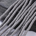 Flache runde umweltfreundliche handgefertigte Polymer Clay Perlenabstandshalter, Grau, 4x1 mm, Bohrung: 1 mm, ca. 380~400 Stk. / Strang, 17.7 Zoll