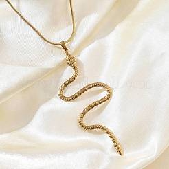 Collana con ciondolo a serpente in acciaio inossidabile 304&nbsp;NJEW-K307-01G