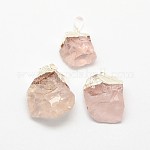 Lunette naturel pierre précieuse brute brut rose pendentifs en quartz, avec des accessoires en laiton plaqué argent, pépites irrégulières, 25~55x21~40x10~35mm, Trou: 8x4mm