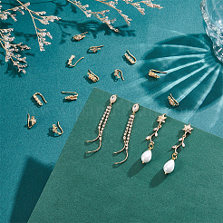 Ganci per orecchini a stella in ottone micro pavé di zirconi cubici trasparenti&nbsp;KK-UN0006-01