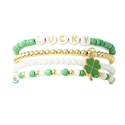4 Stück 4-teiliges Set aus Stretch-Armbändern mit Glücksworten aus Acryl, Glasperlen und Messingperlen, Stapelbare Armbänder mit Kleeblatt-Emaille-Anhänger für den St. Patrick's Day, lime green, Innendurchmesser: 2-1/8~2-3/8 Zoll (5.5~6 cm), 1pc / style