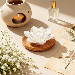 Difusor de aromaterapia de porcelana con flor de loto y base de madera.&nbsp;DJEW-WH0077-05B