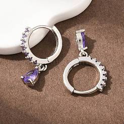 Boucles d'oreilles créoles pendantes en laiton serties de micro-pavés de zirconiums cubiques&nbsp;KK-Z166-13P-01